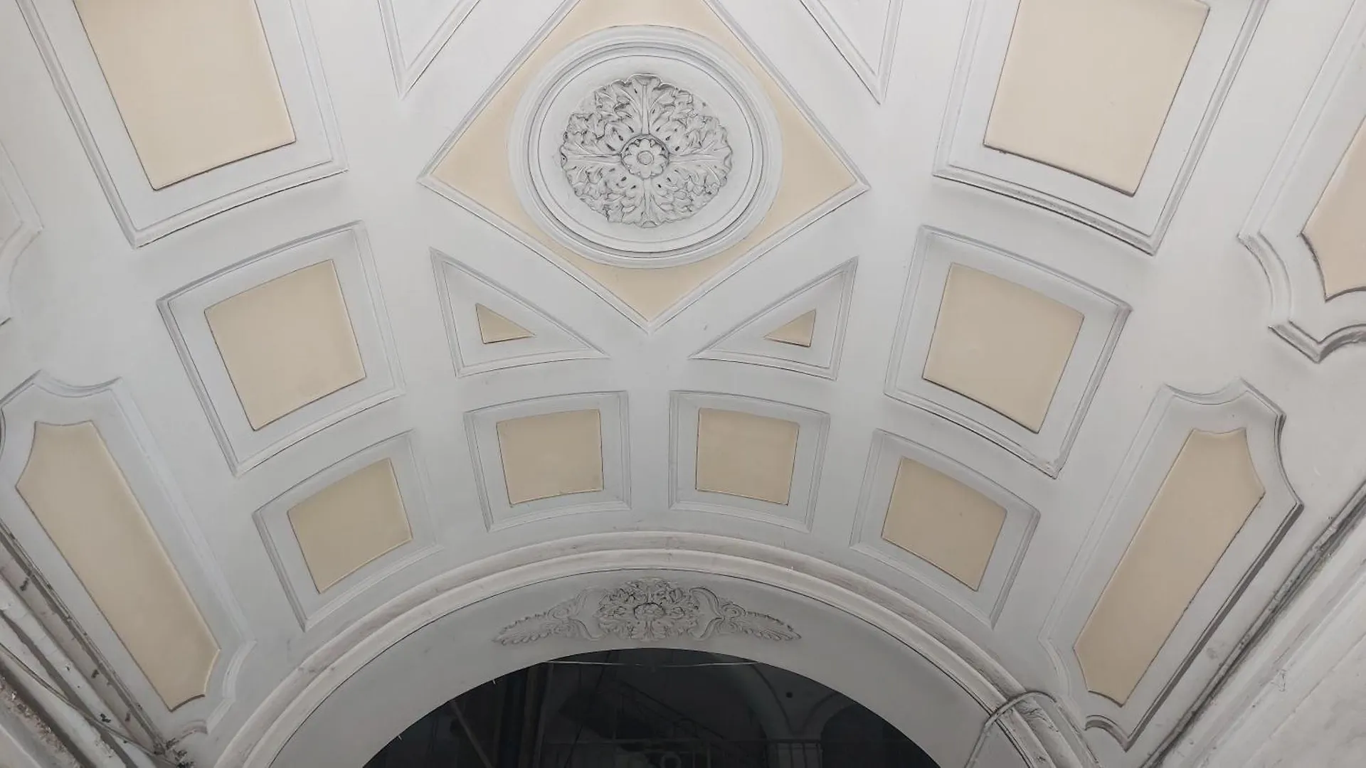 Grande & Favoloso Vicino Il Museo Madre Naples Apartment