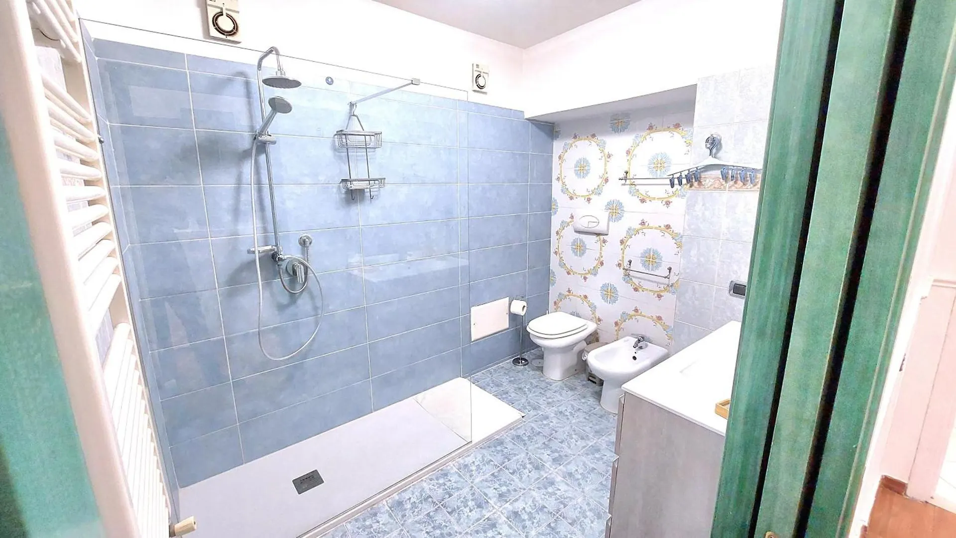 Grande & Favoloso Vicino Il Museo Madre Naples Apartment