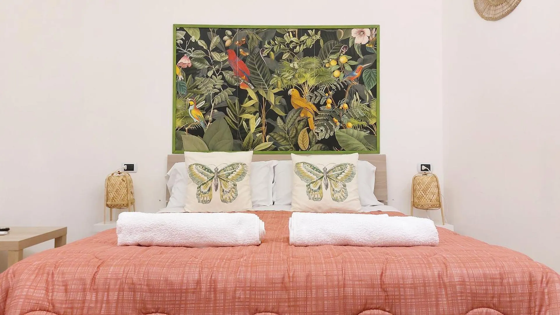 Apartment Grande & Favoloso Vicino Il Museo Madre Naples Italy